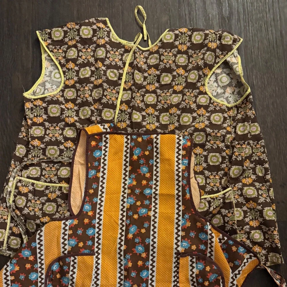 Vintage 2 Apron Set Smock Bib Floral Striped Brown Yellow Retro Mid Century